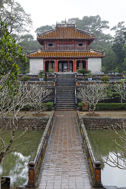 Hué-Tombeau de Minh Mang-065